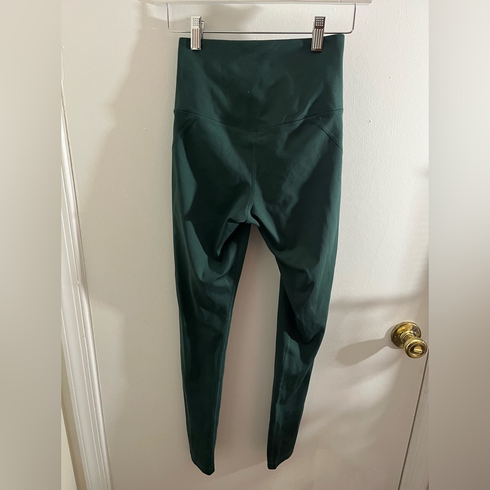 Girlfriend Collective Aspen Compressive High-Rise Legging - Picture 5 of 7